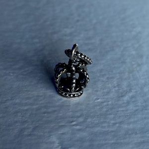 Pandora charm: Queen and regal dangle charm